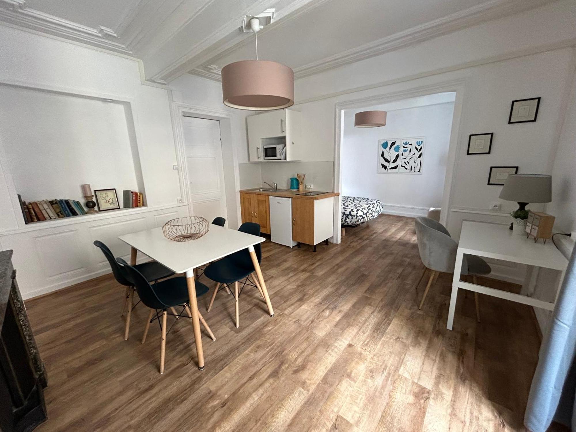 Appartement Cosy Charme Ancien Thizy-les-Bourgs Exterior foto